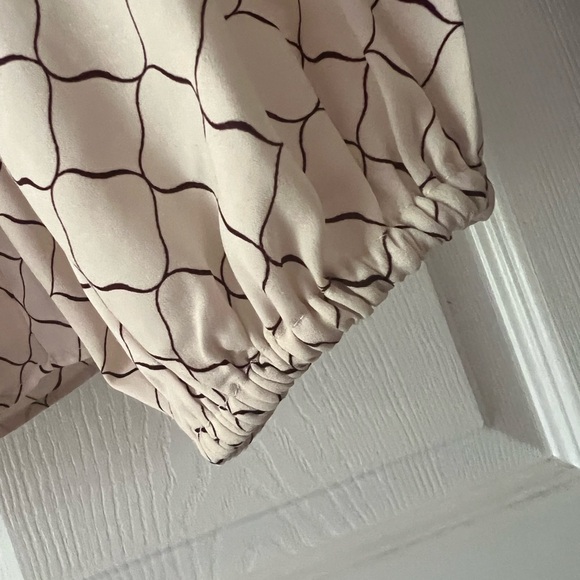 Lot of 3 Ann Taylor Work Blouses, Crème, Black Print and Green Size XL - Picture 3 of 14